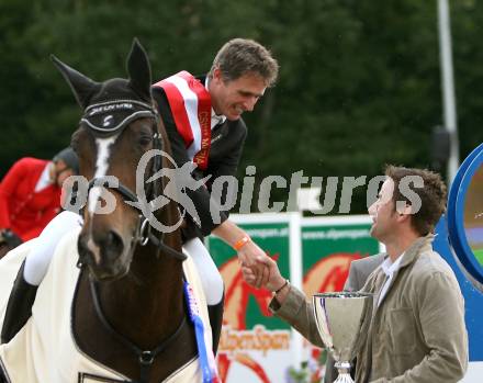 Reiten. Internationale Reitsporttage. AVR Silver Tour Finale. Rob Raskin. Maria Woerth, 27.6.2009.
Foto: Kuess 

---
pressefotos, pressefotografie, kuess, qs, qspictures, sport, bild, bilder, bilddatenbank