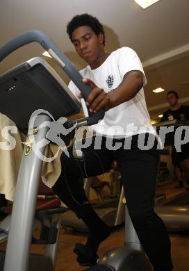 Fussball Bundesliga. Trainingslager SK Austria Kaernten. Sandro. Bad Bleiberg, am 25.6.2009.
Foto: Kuess
---
pressefotos, pressefotografie, kuess, qs, qspictures, sport, bild, bilder, bilddatenbank