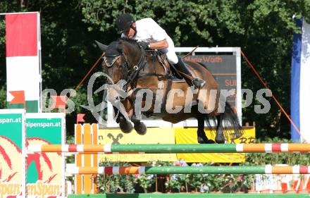 Reitsport. Reiten. Internationale Reitsporttage Maria Woerth. Willi Melliger (SUI) auf Gold du Talus. Maria Woerth, am 27.6.2009.
Foto: Kuess
---
pressefotos, pressefotografie, kuess, qs, qspictures, sport, bild, bilder, bilddatenbank