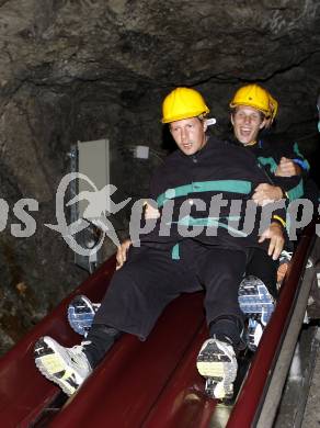 Fussball Bundesliga. Trainingslager SK Austria Kaernten. Thomas Riedl, Daniel Gramann. Bad Bleiberg, am 25.6.2009.
Foto: Kuess
---
pressefotos, pressefotografie, kuess, qs, qspictures, sport, bild, bilder, bilddatenbank