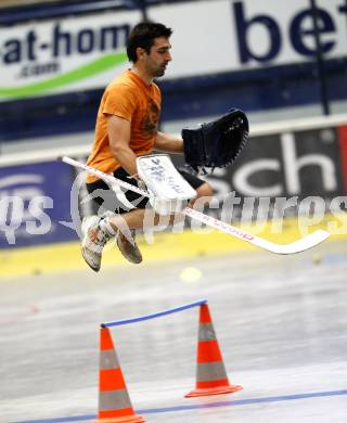 Eishockey Bundesliga. VSV Sommertraining. Tormanntraining. Gert Prohaska. Villach, am 24.6.2009.
Foto: Kuess
---
pressefotos, pressefotografie, kuess, qs, qspictures, sport, bild, bilder, bilddatenbank