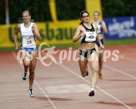 Leichtathletik. Austrian Top4Meeting. 400 Meter Frauen. Sabrina Mutschlechner (ITA), Betina Germann AUT). Villach, am 27.6.2009.
Foto: Kuess
---
pressefotos, pressefotografie, kuess, qs, qspictures, sport, bild, bilder, bilddatenbank