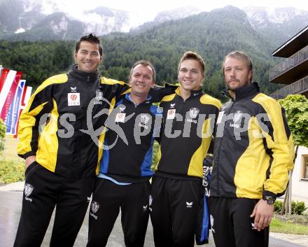 Fussball Bundesliga. Trainingslager SK Austria Kaernten. Heinz Weber, Wolfgang Thun Hohenstein, Georg Blatnik, Andreas Schranz. Bad Bleiberg, am 25.6.2009.
Foto: Kuess
---
pressefotos, pressefotografie, kuess, qs, qspictures, sport, bild, bilder, bilddatenbank