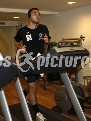 Fussball Bundesliga. Trainingslager SK Austria Kaernten. Marco Salvatore. Bad Bleiberg, am 25.6.2009.
Foto: Kuess
---
pressefotos, pressefotografie, kuess, qs, qspictures, sport, bild, bilder, bilddatenbank