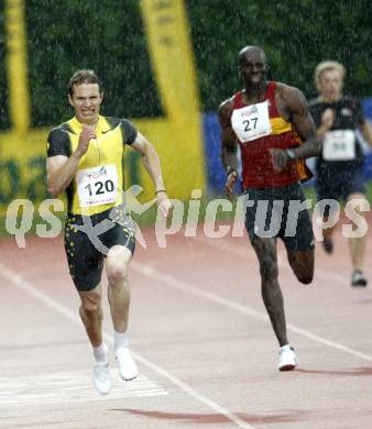 Leichtathletik. Austrian Top4Meeting. 400 Meter Maenner. Clemens Zeller (AUT), Set Osho (GBR). Villach, am 27.6.2009.
Foto: Kuess
---
pressefotos, pressefotografie, kuess, qs, qspictures, sport, bild, bilder, bilddatenbank