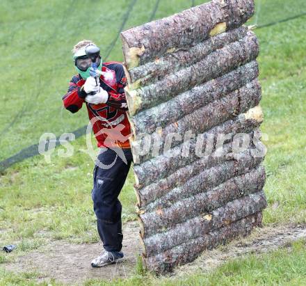 Fussball Bundesliga. SK Austria Kaernten. Paintball. Schreckendorf, am 7.7.2009.
Foto: Kuess
---
pressefotos, pressefotografie, kuess, qs, qspictures, sport, bild, bilder, bilddatenbank