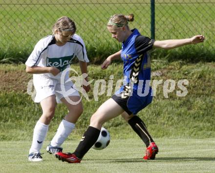 Frauenfussball Kaerntner Meisterschaft. St. Veit/Glanegg 2 gegen FC Feldkirchen. Anja Wutte (St. Veit/Glanegg), Anna Mramor (Feldkirchen). Glanegg, am 4.7.2009.
Foto: Kuess
---
pressefotos, pressefotografie, kuess, qs, qspictures, sport, bild, bilder, bilddatenbank