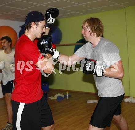 Eishockey Bundesliga. VSV Sommertraining. Marco Zorec, Thomas Pfeffer. Villach, am 9.7.2009.
Foto: Kuess
---
pressefotos, pressefotografie, kuess, qs, qspictures, sport, bild, bilder, bilddatenbank