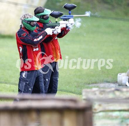 Fussball Bundesliga. SK Austria Kaernten. Paintball. Schreckendorf, am 7.7.2009.
Foto: Kuess
---
pressefotos, pressefotografie, kuess, qs, qspictures, sport, bild, bilder, bilddatenbank