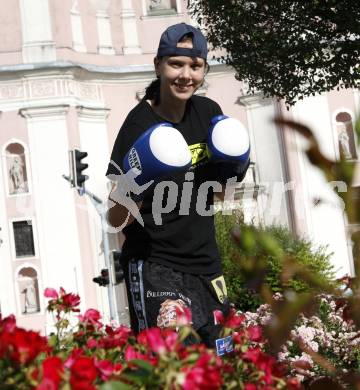 Boxen. Ines Eichwalder. Villach, am 9.7.2009.
Foto: Kuess
---
pressefotos, pressefotografie, kuess, qs, qspictures, sport, bild, bilder, bilddatenbank