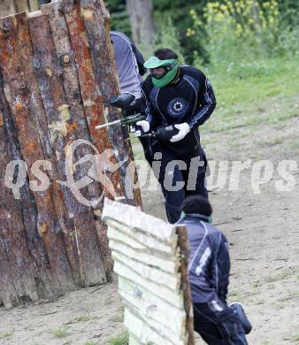 Fussball Bundesliga. SK Austria Kaernten. Paintball. Schreckendorf, am 7.7.2009.
Foto: Kuess
---
pressefotos, pressefotografie, kuess, qs, qspictures, sport, bild, bilder, bilddatenbank