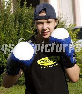 Boxen. Ines Eichwalder. Villach, am 9.7.2009.
Foto: Kuess
---
pressefotos, pressefotografie, kuess, qs, qspictures, sport, bild, bilder, bilddatenbank