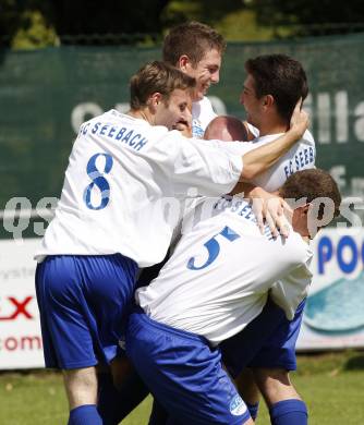 Fussball. Villacher Stadtpokal. FC Seebach gegen Maria Gail. Torjubel (Seebach). Landskron, am 11.7.2009.
Foto: Kuess
---
pressefotos, pressefotografie, kuess, qs, qspictures, sport, bild, bilder, bilddatenbank