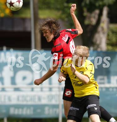 Fussball. Villacher Stadtpokal. Magdalener SC gegen Admira Villach. Benjamin Rosian (Magdalener SC), Christoph Fischer (Admira). Landskron, am 11.7.2009.
Foto: Kuess
---
pressefotos, pressefotografie, kuess, qs, qspictures, sport, bild, bilder, bilddatenbank