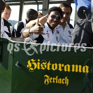 Fussball Bundesliga. Mannschaftspraesentation SK Austria Kaernten. Sandro Jose Da Silva, Atdhe Nuhiu.  Klagenfurt, am 13.7.2009.
Foto: Kuess
---
pressefotos, pressefotografie, kuess, qs, qspictures, sport, bild, bilder, bilddatenbank