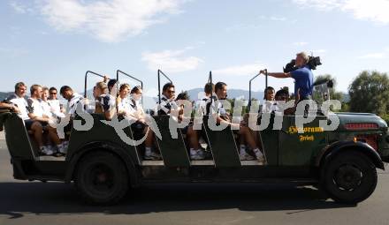 Fussball Bundesliga. Mannschaftspraesentation SK Austria Kaernten. Klagenfurt, am 13.7.2009.
Foto: Kuess
---
pressefotos, pressefotografie, kuess, qs, qspictures, sport, bild, bilder, bilddatenbank