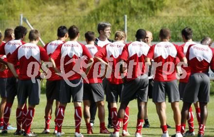 Fussball Bundesliga. Trainingslager 1. FC Koeln. Trainer Zvonimir Soldo. Velden, am 14.7.2009.
Foto: Kuess
---
pressefotos, pressefotografie, kuess, qs, qspictures, sport, bild, bilder, bilddatenbank