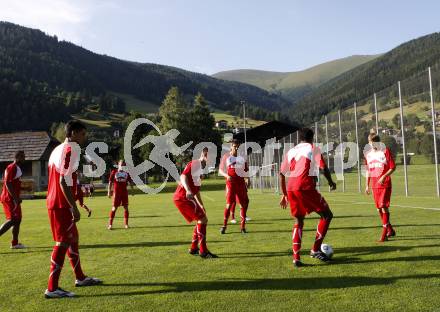 Fussball. Deutsche Bundesliga. Testspiel. Hannover 96 gegen 1. FC Koeln. Bad Kleinkirchheim, 16.7.2009.
Foto: Kuess
---
pressefotos, pressefotografie, kuess, qs, qspictures, sport, bild, bilder, bilddatenbank