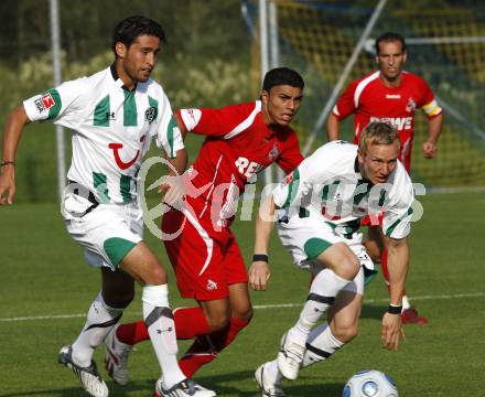 Fussball. Deutsche Bundesliga. Testspiel. Hannover 96 gegen 1. FC Koeln.
Karim Haggui, Jan Rosenthal (Hannover), Adil Chihi (Koeln). Bad Kleinkirchheim, 16.7.2009.
Foto: Kuess
---
pressefotos, pressefotografie, kuess, qs, qspictures, sport, bild, bilder, bilddatenbank