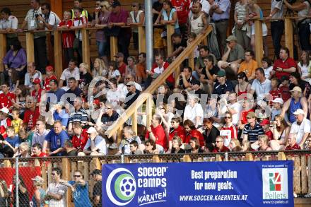 Soccer Camps. Fussball. Deutsche Bundesliga. Testspiel. Hannover 96 gegen 1. FC Koeln. Fans. Bad Kleinkirchheim, 16.7.2009.
Foto: Kuess
---
pressefotos, pressefotografie, kuess, qs, qspictures, sport, bild, bilder, bilddatenbank