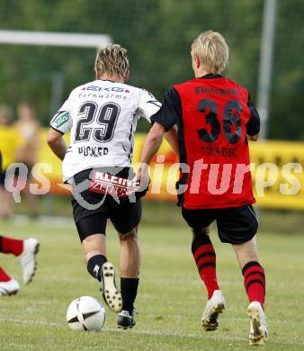 Fussball. Testspiel. SK Austria Kaernten gegen Eintracht Frankfurt. Peter Pucker (Austria Kaernten), Marcel Titsch-Rivero (Frankfurt). Hermagor, 20.7.2009.
Foto: Kuess
---
pressefotos, pressefotografie, kuess, qs, qspictures, sport, bild, bilder, bilddatenbank