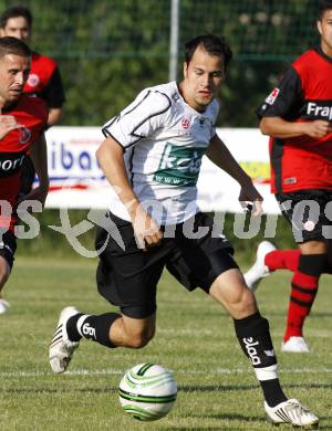 Fussball. Testspiel. SK Austria Kaernten gegen Eintracht Frankfurt. Leonhard Kaufmann (Austria Kaernten). Hermagor, 20.7.2009.
Foto: Kuess
---
pressefotos, pressefotografie, kuess, qs, qspictures, sport, bild, bilder, bilddatenbank