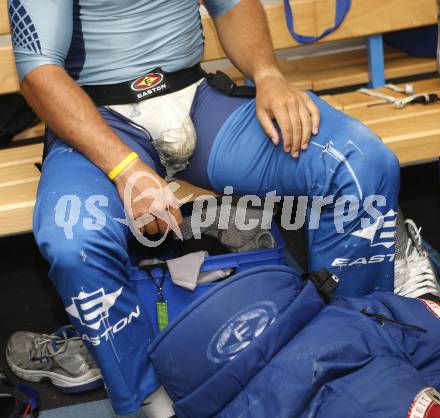 EBEL. Eishockey Bundesliga. Training VSV. Unterleibschutz von Nikolas Petrik. Villach, am 22.7.2009.
Foto: Kuess
---
pressefotos, pressefotografie, kuess, qs, qspictures, sport, bild, bilder, bilddatenbank