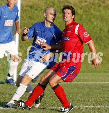 Fussball KFV Cup. ASKOE Koettmannsdorf gegen SAK. Dragan Sprecakovic (Koettmannsdorf), Marko Kriznik (SAK). Koettmannsdorf, am 24.7.2009.
Foto: Kuess
---
pressefotos, pressefotografie, kuess, qs, qspictures, sport, bild, bilder, bilddatenbank