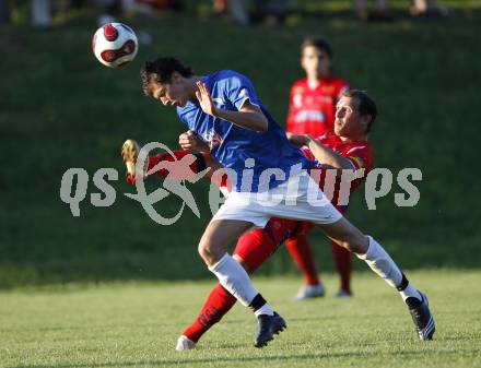 Fussball KFV Cup. ASKOE Koettmannsdorf gegen SAK. Christoph Pibal (Koettmannsdorf), Christian Dlopst (SAK). Koettmannsdorf, am 24.7.2009.
Foto: Kuess
---
pressefotos, pressefotografie, kuess, qs, qspictures, sport, bild, bilder, bilddatenbank