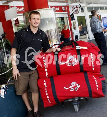 Eishockey. Mathias Lange. Klagenfurt, 23.7.2009.
Foto: Kuess
---
pressefotos, pressefotografie, kuess, qs, qspictures, sport, bild, bilder, bilddatenbank