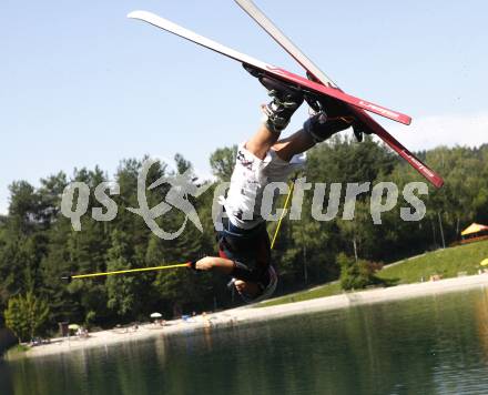 Ski Freestyle. Margarita Marbler. Training. Foederlach, am 21.7.2009.
Foto: Kuess
---
pressefotos, pressefotografie, kuess, qs, qspictures, sport, bild, bilder, bilddatenbank