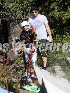 Ski Freestyle. Margarita Marbler mit Trainer. Training. Foederlach, am 21.7.2009.
Foto: Kuess
---
pressefotos, pressefotografie, kuess, qs, qspictures, sport, bild, bilder, bilddatenbank