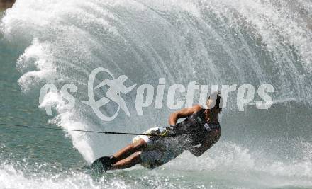 Wasserski. Oesterreichische Meisterschaft. Austrian Nationals.  Claudio Koestenberger.  Lendorf, 25.7.2009.
Foto: Kuess
---
pressefotos, pressefotografie, kuess, qs, qspictures, sport, bild, bilder, bilddatenbank