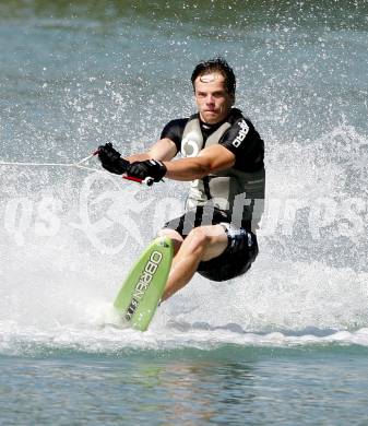 Wasserski. Austrian Nationals.  Slalom. Seppi Grosek. Lendorf, 25.7.2009.
Foto: Kuess
---
pressefotos, pressefotografie, kuess, qs, qspictures, sport, bild, bilder, bilddatenbank