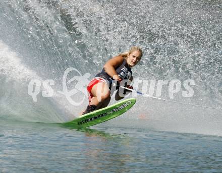 Wasserski. Austrian Nationals.  Slalom. Irena Rohrer. Lendorf, 25.7.2009.
Foto: Kuess
---
pressefotos, pressefotografie, kuess, qs, qspictures, sport, bild, bilder, bilddatenbank