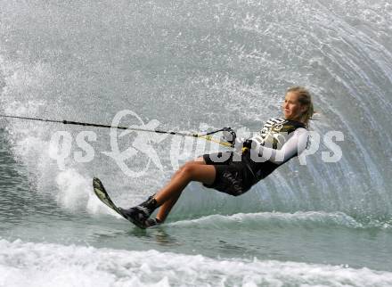 Wasserski. Oesterreichische Meisterschaft. Austrian Nationals.  Ramona Koestenberger.  Lendorf, 25.7.2009.
Foto: Kuess
---
pressefotos, pressefotografie, kuess, qs, qspictures, sport, bild, bilder, bilddatenbank