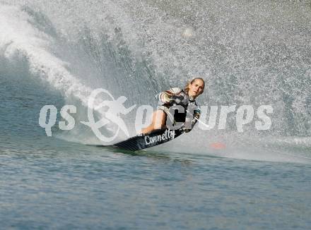 Wasserski. Austrian Nationals.  Slalom. Tina Rauchenwald. Lendorf, 25.7.2009.
Foto: Kuess
---
pressefotos, pressefotografie, kuess, qs, qspictures, sport, bild, bilder, bilddatenbank