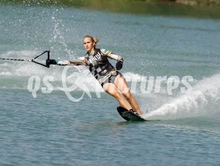 Wasserski. Austrian Nationals.  Slalom. Tina Rauchenwald. Lendorf, 25.7.2009.
Foto: Kuess
---
pressefotos, pressefotografie, kuess, qs, qspictures, sport, bild, bilder, bilddatenbank