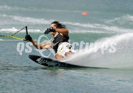 Wasserski. Austrian Nationals.  Slalom. Claudio Koestenberger. Lendorf, 25.7.2009.
Foto: Kuess
---
pressefotos, pressefotografie, kuess, qs, qspictures, sport, bild, bilder, bilddatenbank