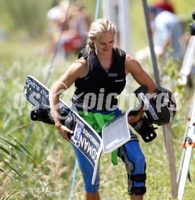 Wasserski. Oesterreichische Meisterschaft. Springen. Rauchenwald Tina. Lendorf, 26.7.2009.
Foto: Kuess
---
pressefotos, pressefotografie, kuess, qs, qspictures, sport, bild, bilder, bilddatenbank