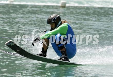 Wasserski. Oesterreichische Meisterschaft. Springen. Rauchenwald Tina. Lendorf, 26.7.2009.
Foto: Kuess
---
pressefotos, pressefotografie, kuess, qs, qspictures, sport, bild, bilder, bilddatenbank