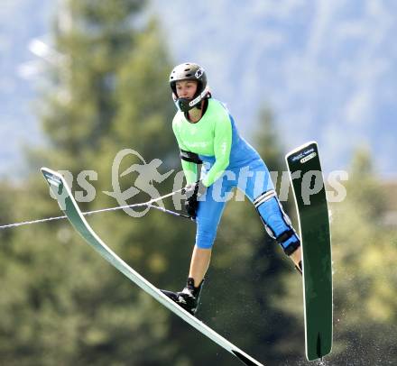 Wasserski. Springen. Rauchenwald Tina. Lendorf, 26.7.2009.
Foto: Kuess
---
pressefotos, pressefotografie, kuess, qs, qspictures, sport, bild, bilder, bilddatenbank