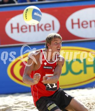 Beach Volleyball. LEEB Michael (AUT). Klagenfurt, 29.7.2009.
Foto: Kuess 

---
pressefotos, pressefotografie, kuess, qs, qspictures, sport, bild, bilder, bilddatenbank