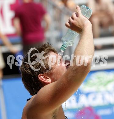 Beach Volleyball. RINNER Felix (AUT). Klagenfurt, 29.7.2009.
Foto: Kuess 

---
pressefotos, pressefotografie, kuess, qs, qspictures, sport, bild, bilder, bilddatenbank