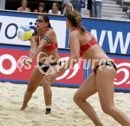 Beach Volleyball. Kerstin Pichler, Christina Gschweidl. Klagenfurt, 28.7.2009.
Foto: Kuess
---
pressefotos, pressefotografie, kuess, qs, qspictures, sport, bild, bilder, bilddatenbank