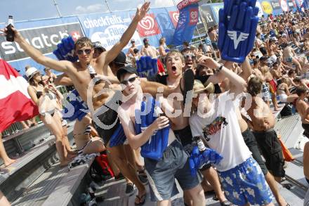 Beachvolleyball. Fans. Klagenfurt, 30.7.2009.
Foto: Kuess 
---
pressefotos, pressefotografie, kuess, qs, qspictures, sport, bild, bilder, bilddatenbank