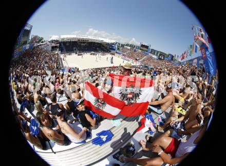 Beachvolleyball. Fans. Klagenfurt, 30.7.2009.
Foto: Kuess 

---
pressefotos, pressefotografie, kuess, qs, qspictures, sport, bild, bilder, bilddatenbank