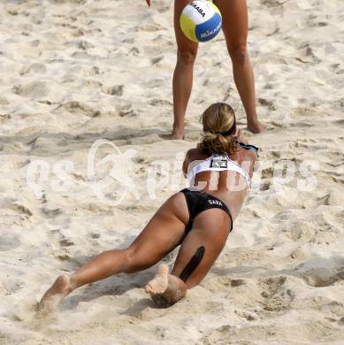 Beachvolleyball. MONTAGNOLLI Sara, (AUT). Klagenfurt, 31.7.2009.
Foto: Kuess 

---
pressefotos, pressefotografie, kuess, qs, qspictures, sport, bild, bilder, bilddatenbank