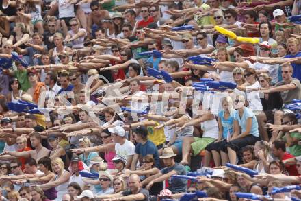 Beachvolleyball. Fans. Klagenfurt, 31.7.2009.
Foto: Kuess 

---
pressefotos, pressefotografie, kuess, qs, qspictures, sport, bild, bilder, bilddatenbank