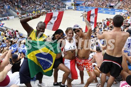 Beachvolleyball. Fans. Klagenfurt, 31.7.2009.
Foto: Kuess 

---
pressefotos, pressefotografie, kuess, qs, qspictures, sport, bild, bilder, bilddatenbank